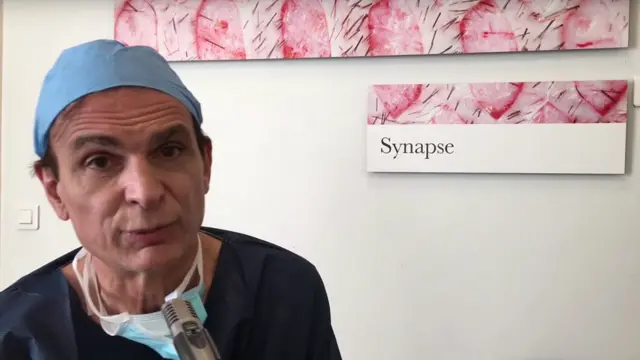 Maurice Mimoun, el doctor a cargo de la operación