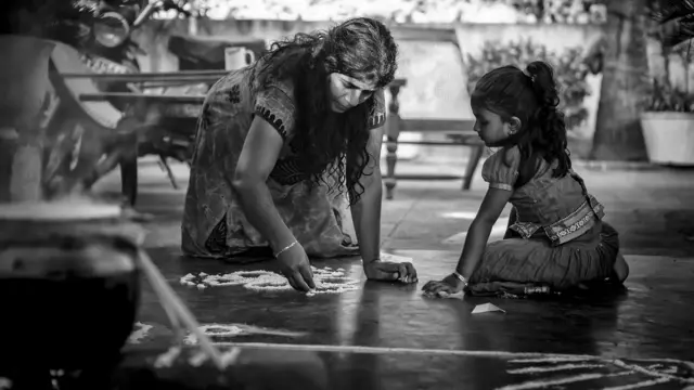 "அம்மாவின் பாடம்" - பூபதி