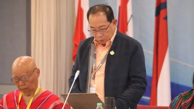 အပစ်ရပ် တိုင်းရင်းသားလက်နက်ကိုင်အဖွဲ့တွေ စုဖွဲ့မှုအသစ်ဆောင်ရွက်ဖို့ ဆွေးနွေး‌နေ 