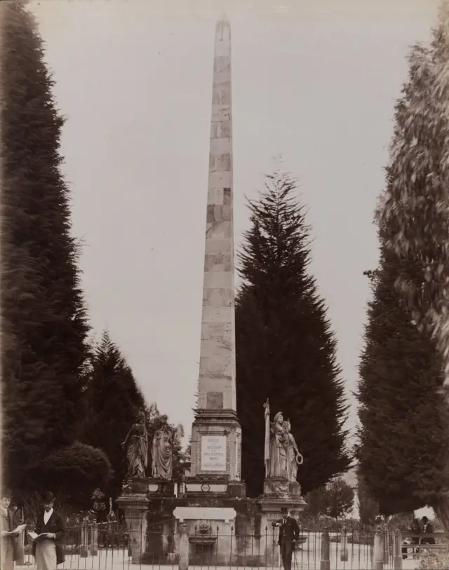 Obelisco del parque de los Mártires, Bogotá