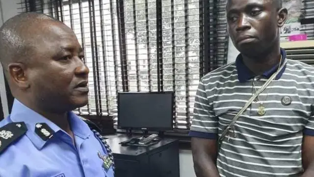 القاتل مع شرطي