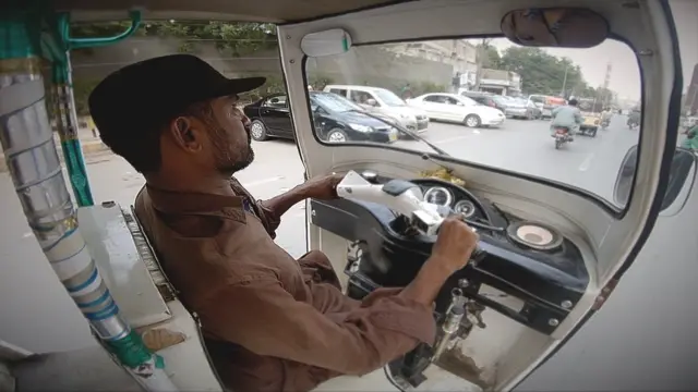 معذور رکشا کراچی عمران گھانچی