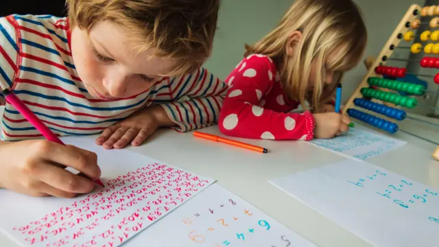 ሴት ሕጻናት ከወንዶች ዘግይተው ኦቲዝም እንዳለባቸው ይታወቃል