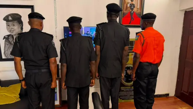 Akọyinsi aworan ọlọpaa ti wọn fẹsun ilọnilọwọgba kan l'Abuja