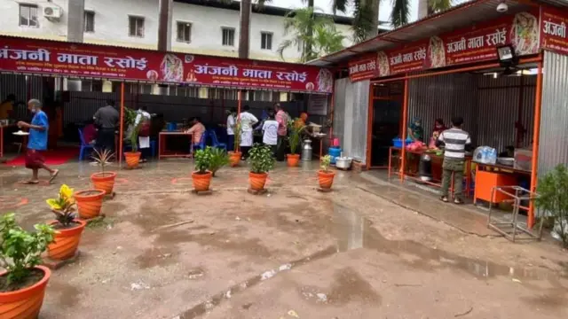 बिरामी र कुरुवालाई खाना