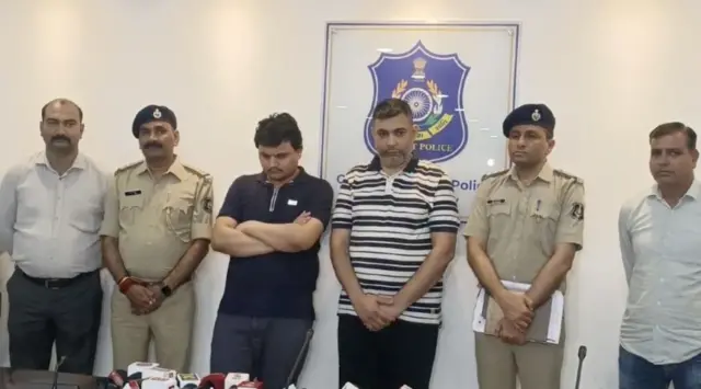  નીતિનએ કૅમેસ્ટ્રી વિષય સાથે બીએસએસીનો અભ્યાસ કરેલો છે