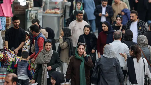 يعيش في إيران أكثر من 90 مليون نسمة ينتمون إلى جماعات قومية وعرقية مختلفة