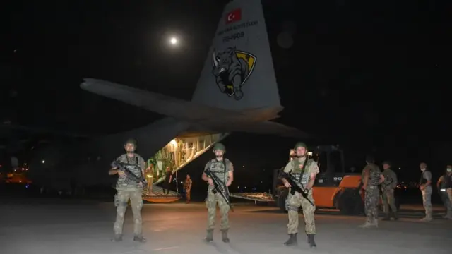 Kabil hava limanında xidmət edən Türkiyə əsgərləri