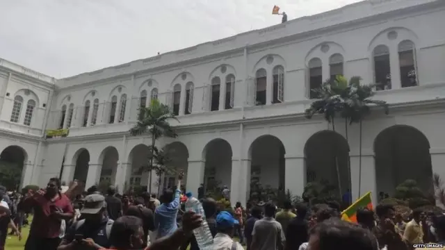 ਪ੍ਰਦਰਸ਼ਨ