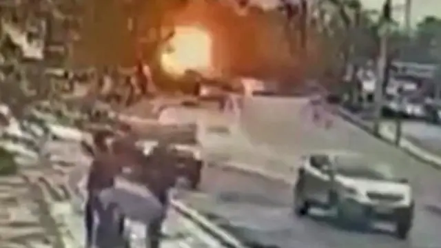 لحظه انفجار در برابر وزارت کشور ترکیه