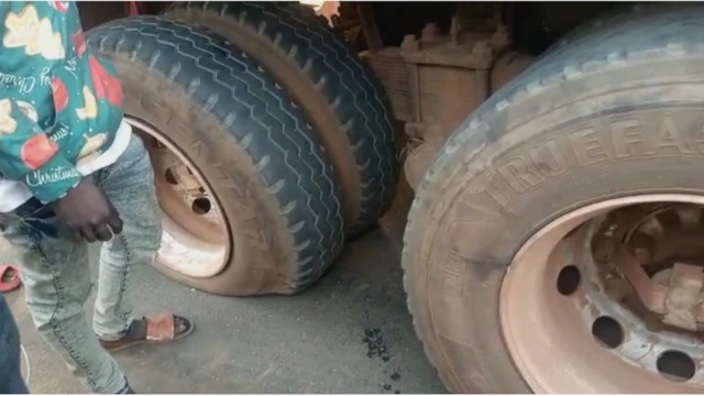 Okporoụzọ si Asaba banye Ọnịcha