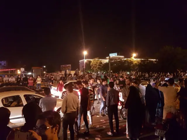 شادمانی هواداران روحانی