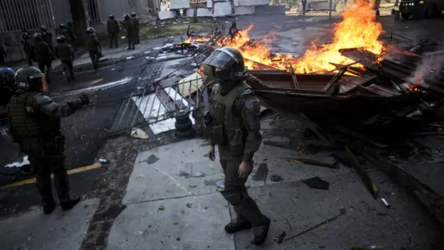 Disturbios durante una manifestación en el aniversario del inicio de las protestas antigubernamentales.
