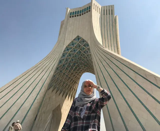 کاترین شکدم در یک همایش در تهران