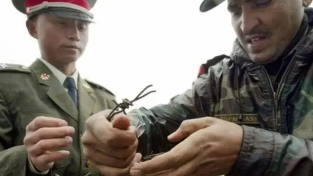 இந்தியா-சீனா பதற்றத்தின் பின்னணி என்ன?