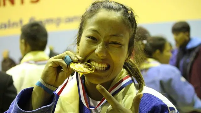 फुपु ल्हामु खत्री