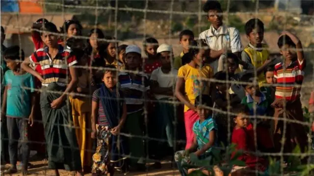 বাংলাদেশের রোহিঙ্গা ক্যাম্পগুলোয় সোয়া দুই লাখের বেশি শিশু-কিশোর রয়েছে বলে বলছে জাতিসংঘ।