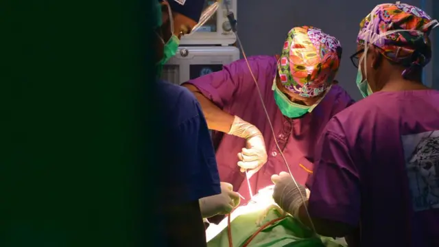 Ilustrasi operasi pasien