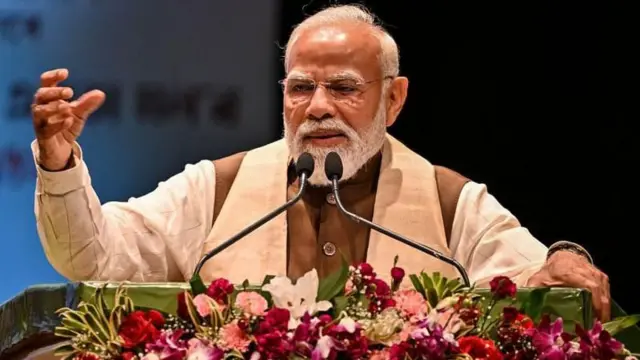 बीजेपी नेताओं के अनुसार प्रधानमंत्री के तौर पर नरेंद्र मोदी अपने कार्यकाल में पश्चिम बंगाल में पार्टी की सरकार देखना चाहते हैं
