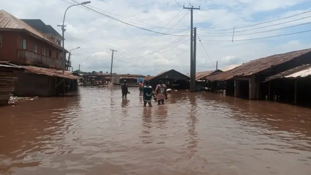 Ọ﻿nọdụ idemmiri dị n'akụkụ ahịa Otuocha, Anambra steeti 