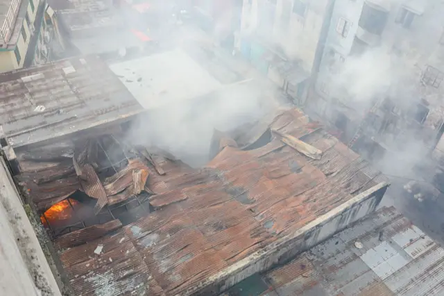 মিরপুরের আগুনে ১৬ জন মারা গেছে