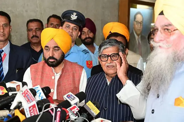 ਰਾਜਪਾਲ ਦੇ ਨਾਲ ਸੀਐੱਮ ਮਾਨ ਦੀ ਤਸਵੀਰ