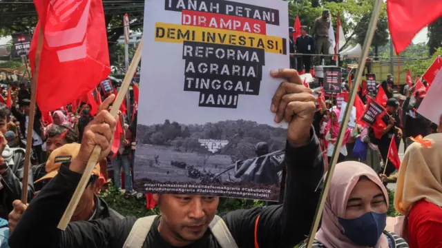Aksi protes petani menuntut reforma agraria