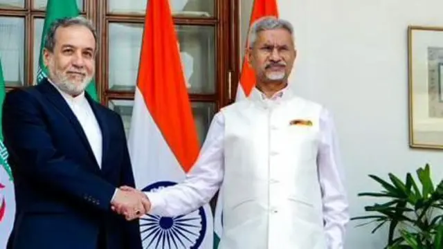इराणचे परराष्ट्र मंत्री सय्यद अब्बास अराघची, भारताचे परराष्ट्र मंत्री एस. जयशंकर