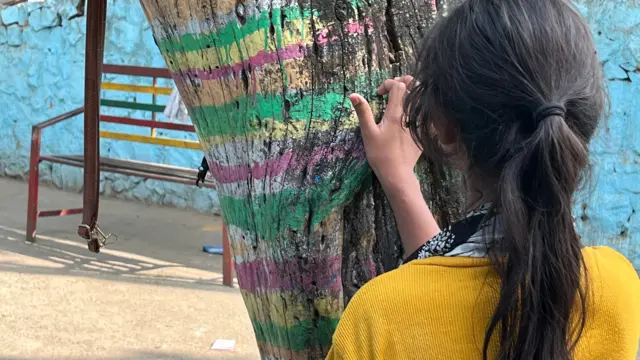 12 साल की आव्या (नाम बदला हुआ) कुछ समय पहले शेल्टर में रहने गई थी