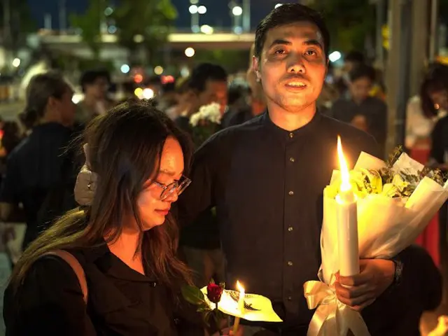 รุ้ง โตโต้