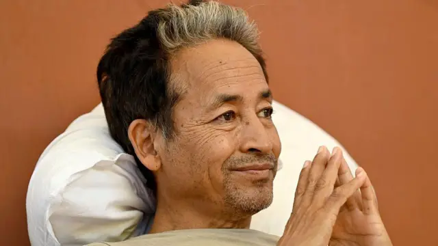 सोनम वांगचुक ने लोगों से संवेदना रखने की अपील की है