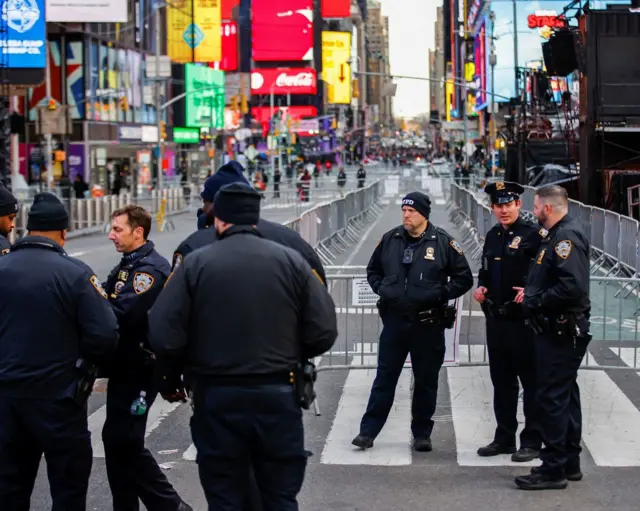 Ko‘p o‘zbekistonliklar AQShga viza olish qiyinligidan shikoyat qiladilar.
