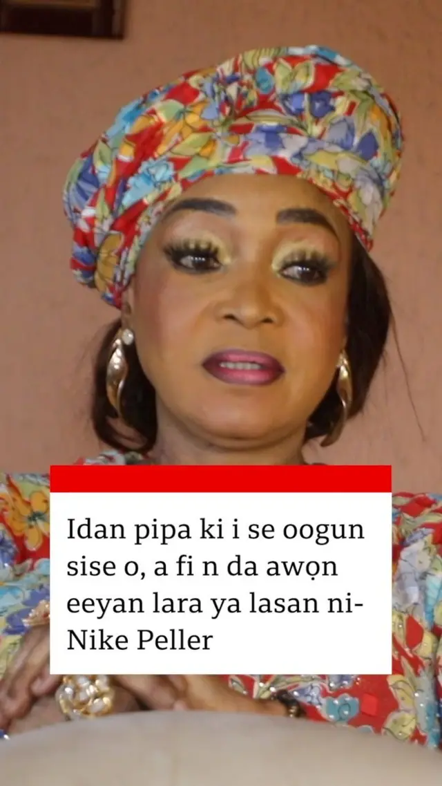 Nike Peller wọ asọ ankara toke tilẹ, o si we gele rẹ pẹlu