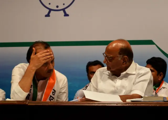 अजित पवार आणि शरद पवार 