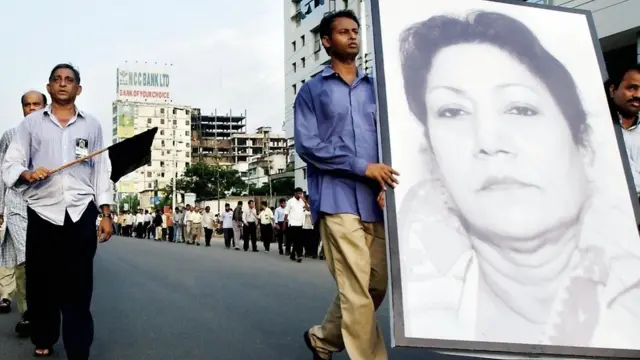 গ্রেনেড হামলার ঘটনাস্থলেই ২২ জনসহ মোট নিহত হয়েছিলেন আইভি রহমান সহ ২৪ জন