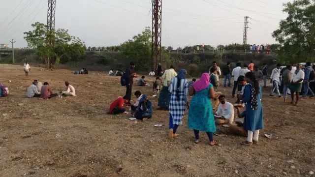 సరిహద్దుల్లో ప్రజలు