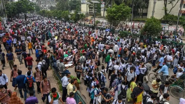 ڈھاکہ میں طالب علموں کا احتجاج