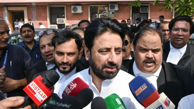 आम आदमी पार्टी नेता अमानतुल्लाह ख़ान