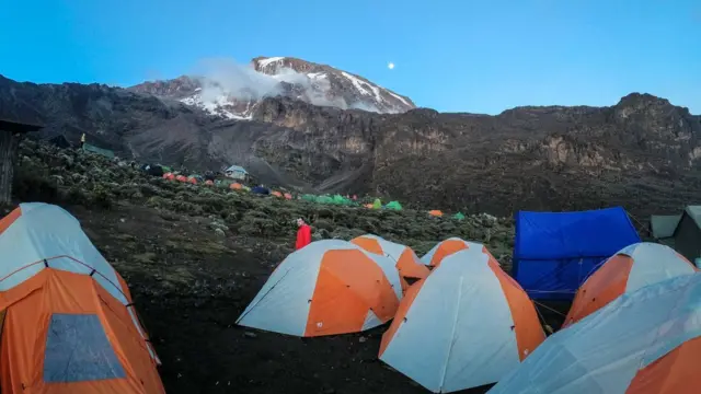 Килиманджаро и стена Баранк