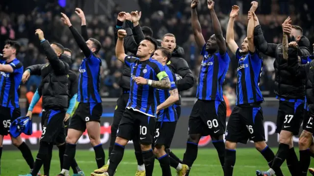 اینتر که سال ۲۰۱۰ قهرمان لیگ قهرمانان شده است امسال برای رسیدن به نیمه‌نهایی باید بنفیکا را از سر راه بردارد