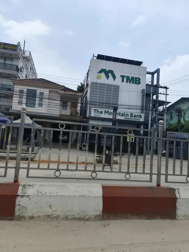 နမ့်ခမ်းမြို့ထဲမှာတွေ့ရတဲ့ TMB ဘဏ်အသစ် အဆောက်အဦ