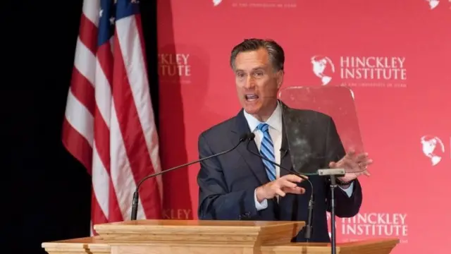 Ông Mitt Romney