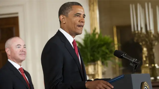 Alejandro Mayorkas y Barak Obama