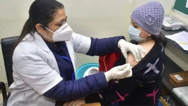 కరోనా వ్యాక్సినేషన్