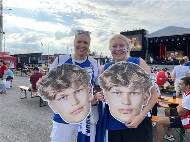 Nekadašnja reprezentativka Finske u košarci Taru Tukanen (levo)