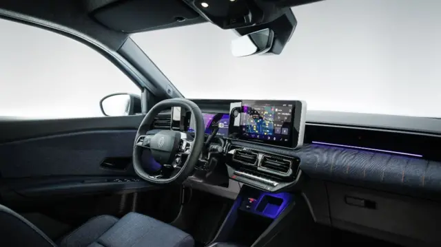 داشبورد رنو ۴ الکتریکی