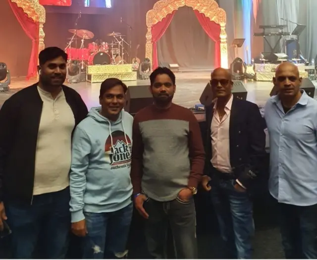 ইসরায়েলে বসবাসকারী ভারতীয়দের উৎসব উদযাপনের ছবি।