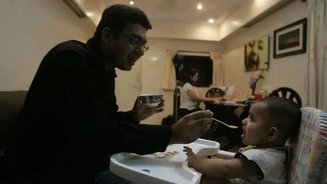 பணிக்கு போகாத பெண்களை மதிப்பதில்லையா இந்த சமூகம்?