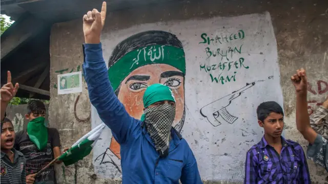 নিহত জঙ্গী বুরহান ওয়ানি ছিলেন কাশ্মরে বহু যুবকের রোল মডেল