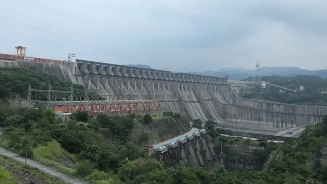 सरदार सरोवर बांध